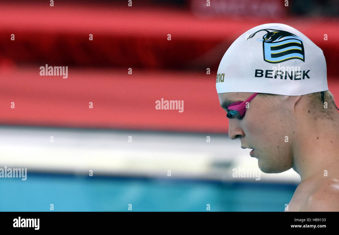 Hong Kong, China - 29. Oktober 2016. Olympiateilnehmer und World Youth gold Medalist Peter BERNEK (HUN) zu Beginn der Freistil 200m Finale der Männer. FINA schwimmen W Stockfoto