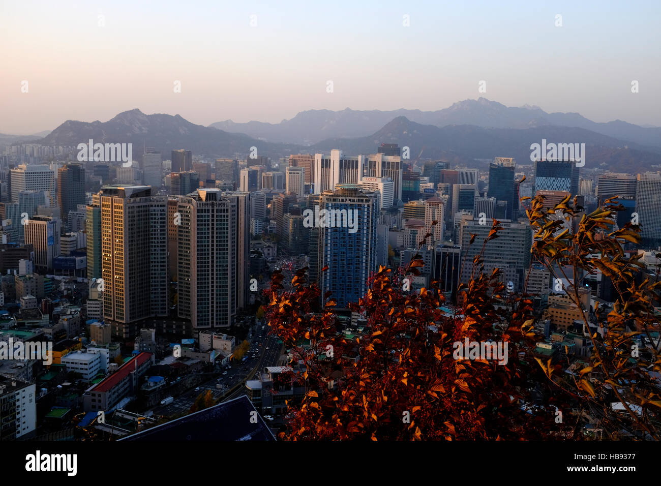 Seoul, Südkorea bei Sonnenuntergang Stockfoto