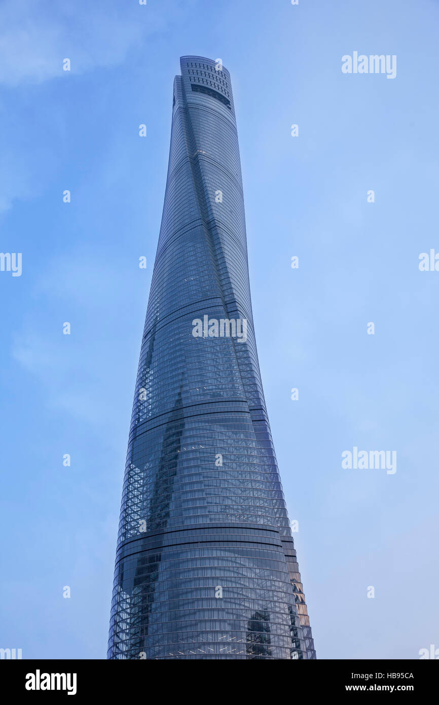 Shanghai Tower bei Lujiazui Distrikt in Shanghai Stockfoto