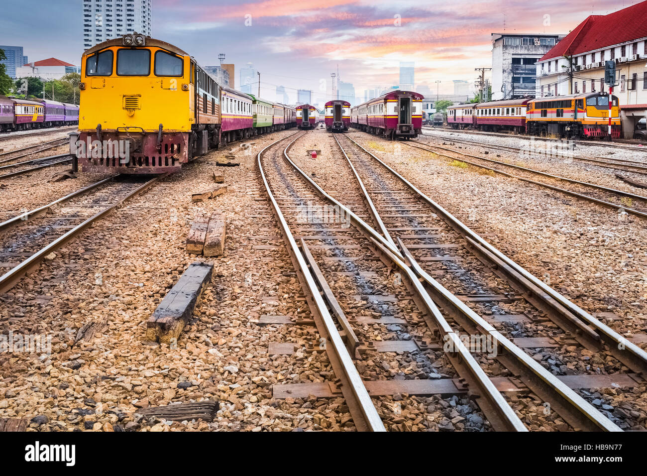 alten Bahnhof im Sonnenuntergang Stockfoto