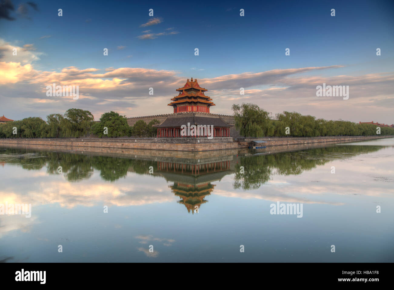 Wachturm der verbotenen Stadt in Peking Stockfoto