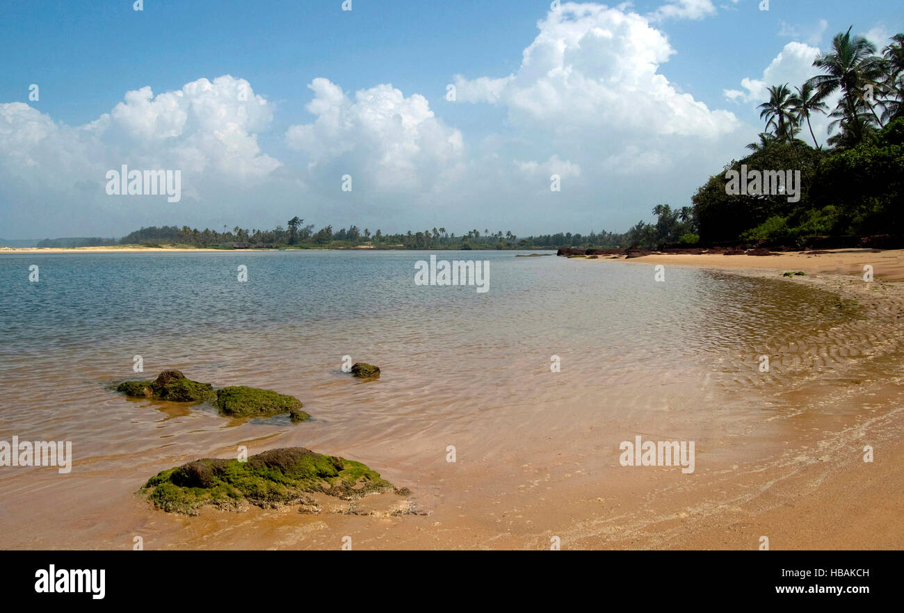 Diveagar Beach, Maharashtra, Indien. Es ist ein langer Strand, der fast 4 km lang. 4-5 Stunden aus Pune und Mumbai Stockfoto