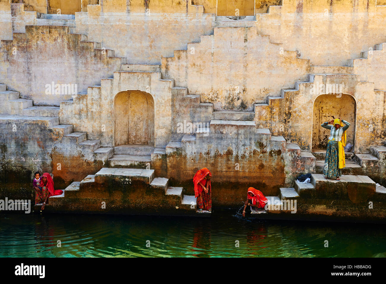 Inde, Rajasthan, Jaipur la Ville Rose, Reservoir d ' Eau Près de Jaipur / / Indien, Rajasthan, die rosa Stadt Jaipur Wassertank für Regen in der Nähe von Jaipur Stockfoto