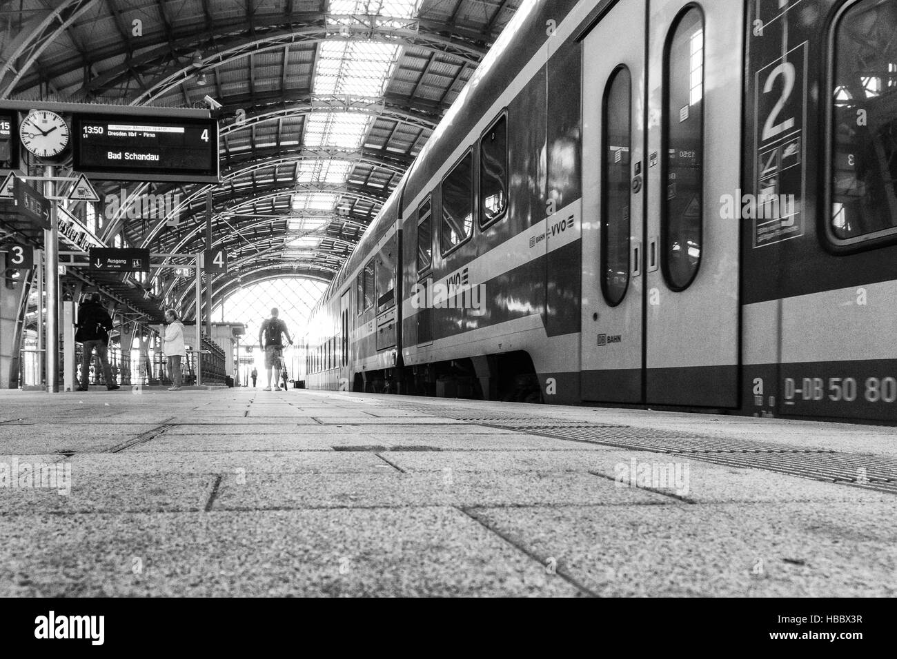 Cityshuttle in Dresden-Neustadt Bahnhof Stockfoto