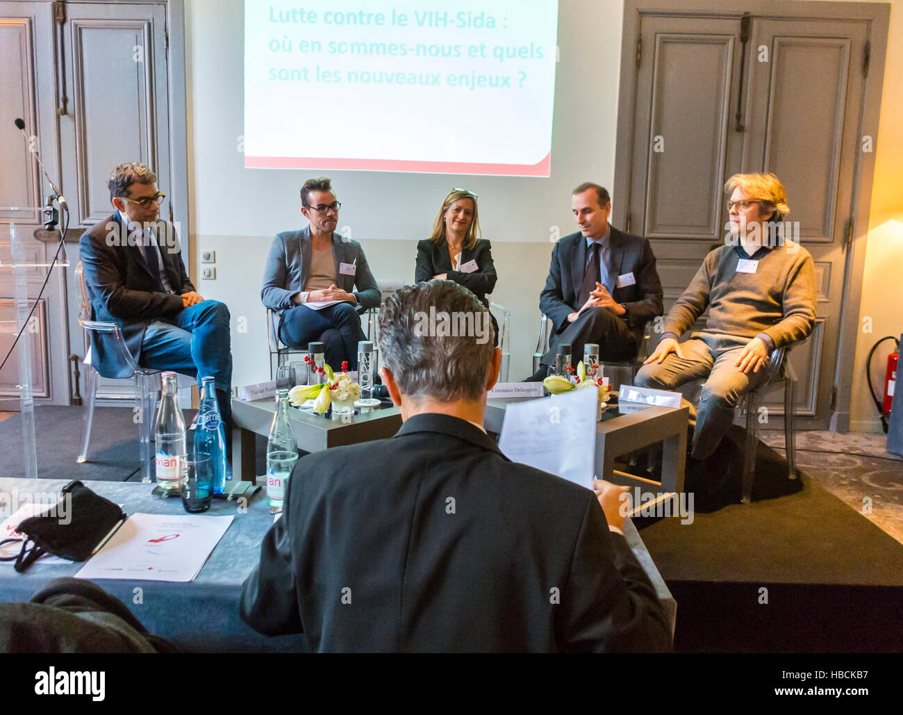 Paris, Frankreich, Wissenschaftler-Panel, Französische HIV-Konferenz „People Inside AIDS“, „Vers une France Sans Sida“, Aurelien Beaucamp (AIDES) Jean-Michel Molina, Yazdan Yazdanpanah, Séminaire france, Stockfoto