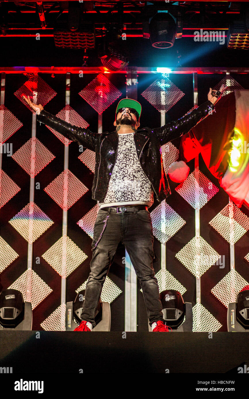 A. J. McLean von Backstreet Boys führt auf die 101,3 KDWB Jingle Ball 2016 präsentiert von Capital One im Xcel Energy Center am 5. Dezember 2016 in St. Paul, Minnesota. Stockfoto