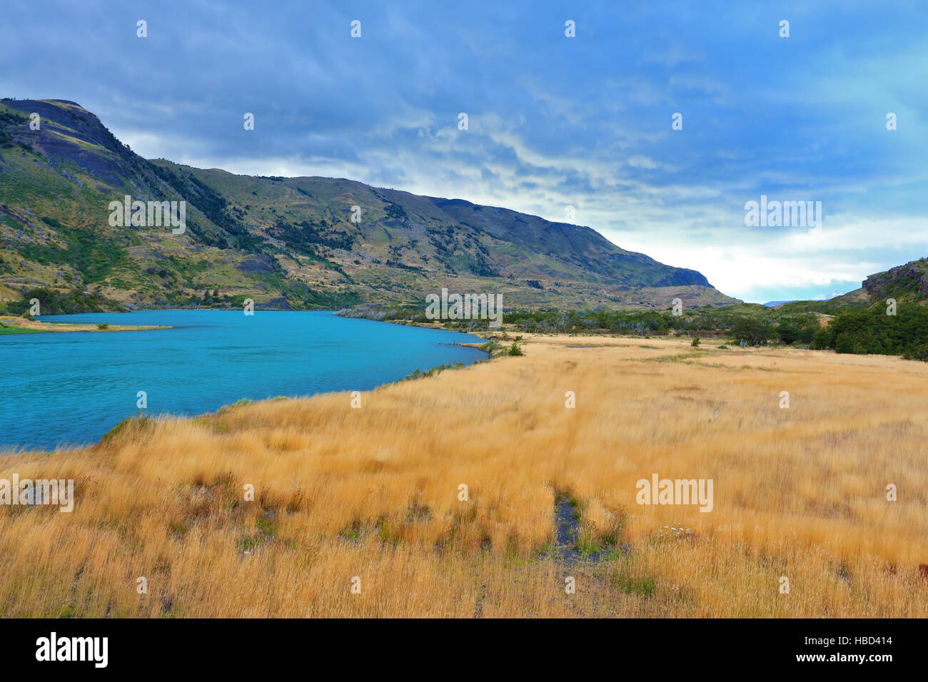 Smaragdgrünes Wasser Stockfoto