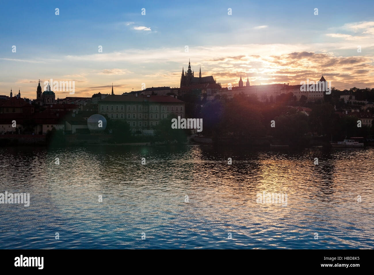 Prager Dom, Schloss und Vitava Flusses Stockfoto