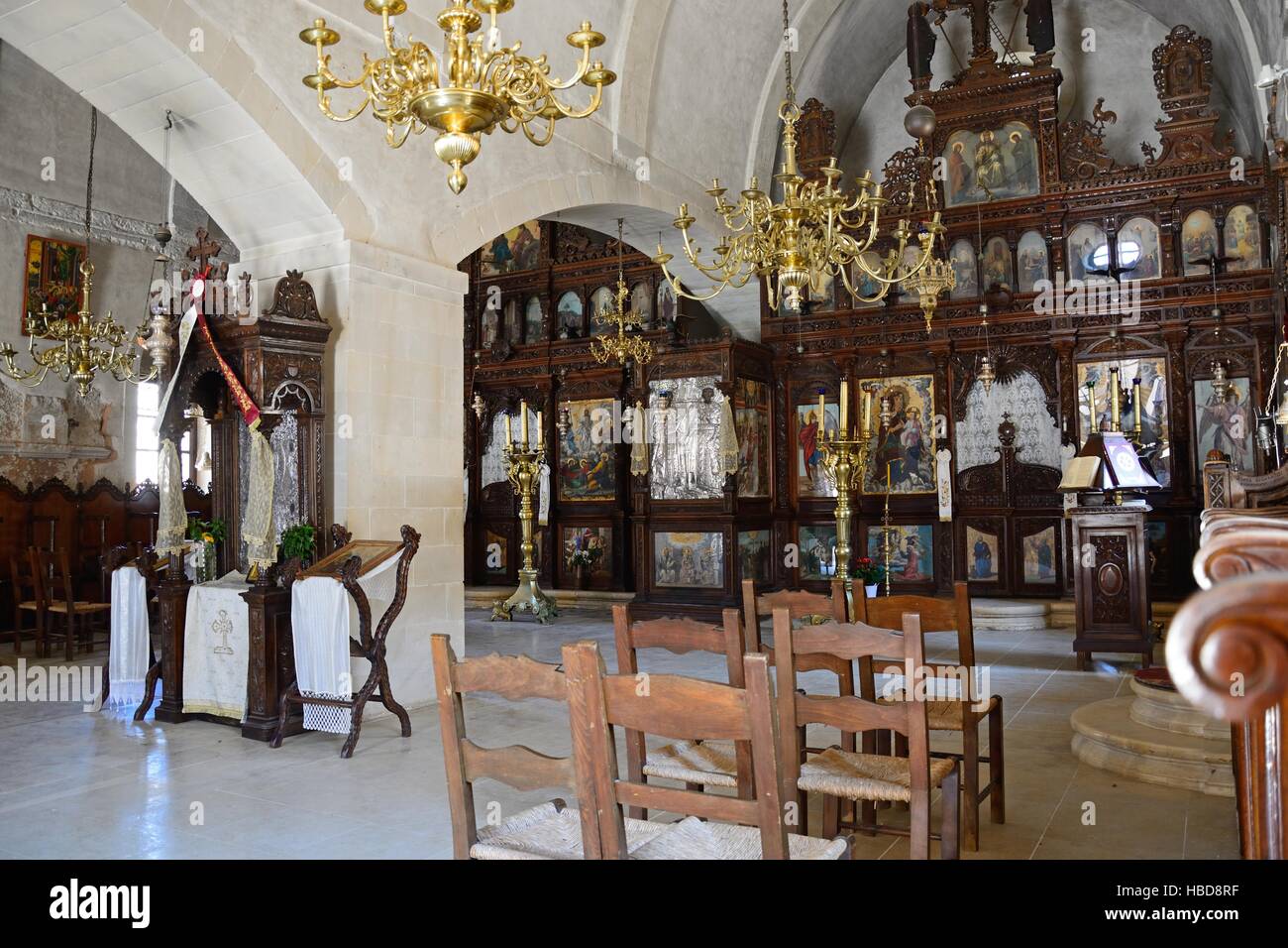 Religiöse Altäre im Inneren der Kirche Kloster Arkadi, Arkadi, Kreta, Griechenland, Europa. Stockfoto