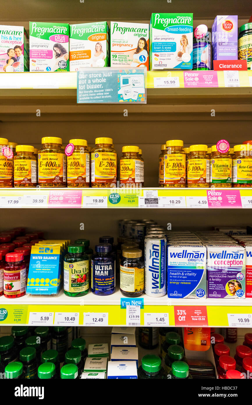 Shop Produkte Produkt Anzeige Apotheke Regale Reformhaus Shop Store Deutschland, England, GB, Stockfoto