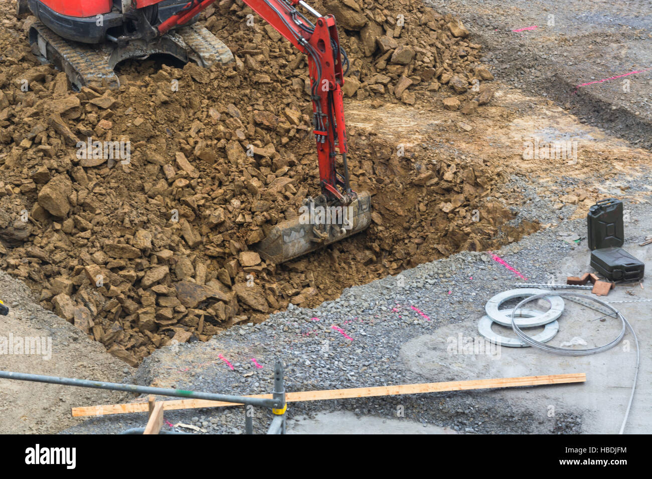 Minibagger mit Erdarbeiten Stockfoto