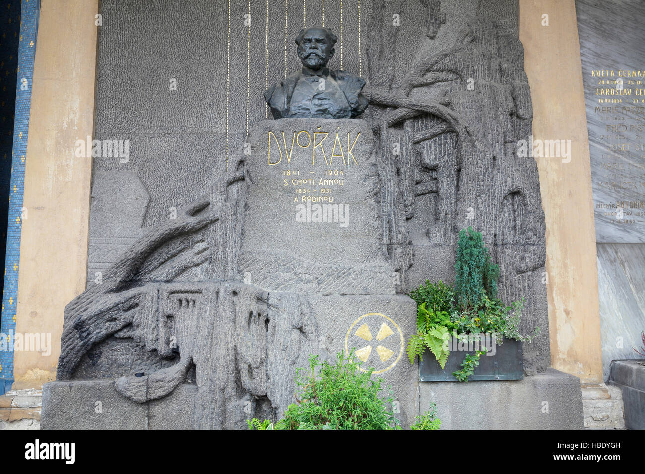 Grab von Antonín Dvořák (1841 – 1904) auf dem Friedhof in Vysehrad, Prag, Tschechische Republik Stockfoto