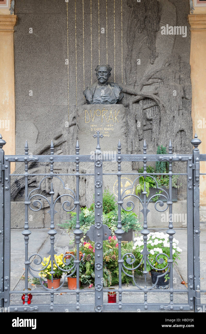 Grab von Antonín Dvořák (1841 – 1904) auf dem Friedhof in Vysehrad, Prag, Tschechische Republik Stockfoto