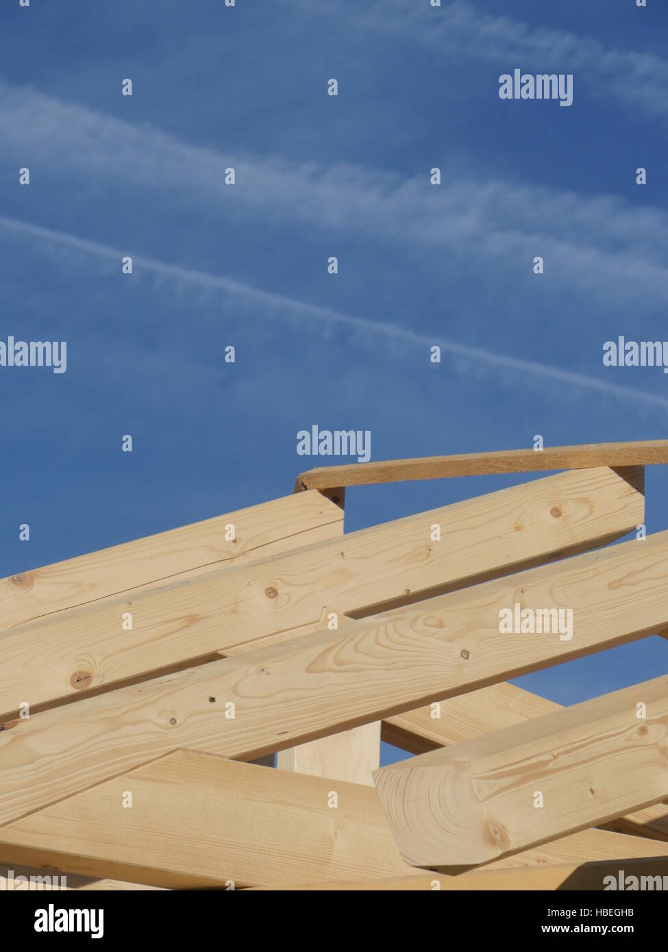 Hausbau Holzdach Stockfoto