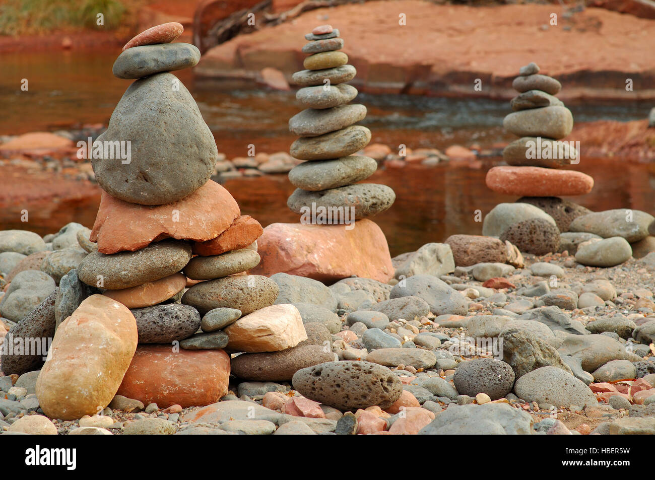 Oak Creek Cairns, Red Rock State Park, Sedona, Arizona Stockfoto