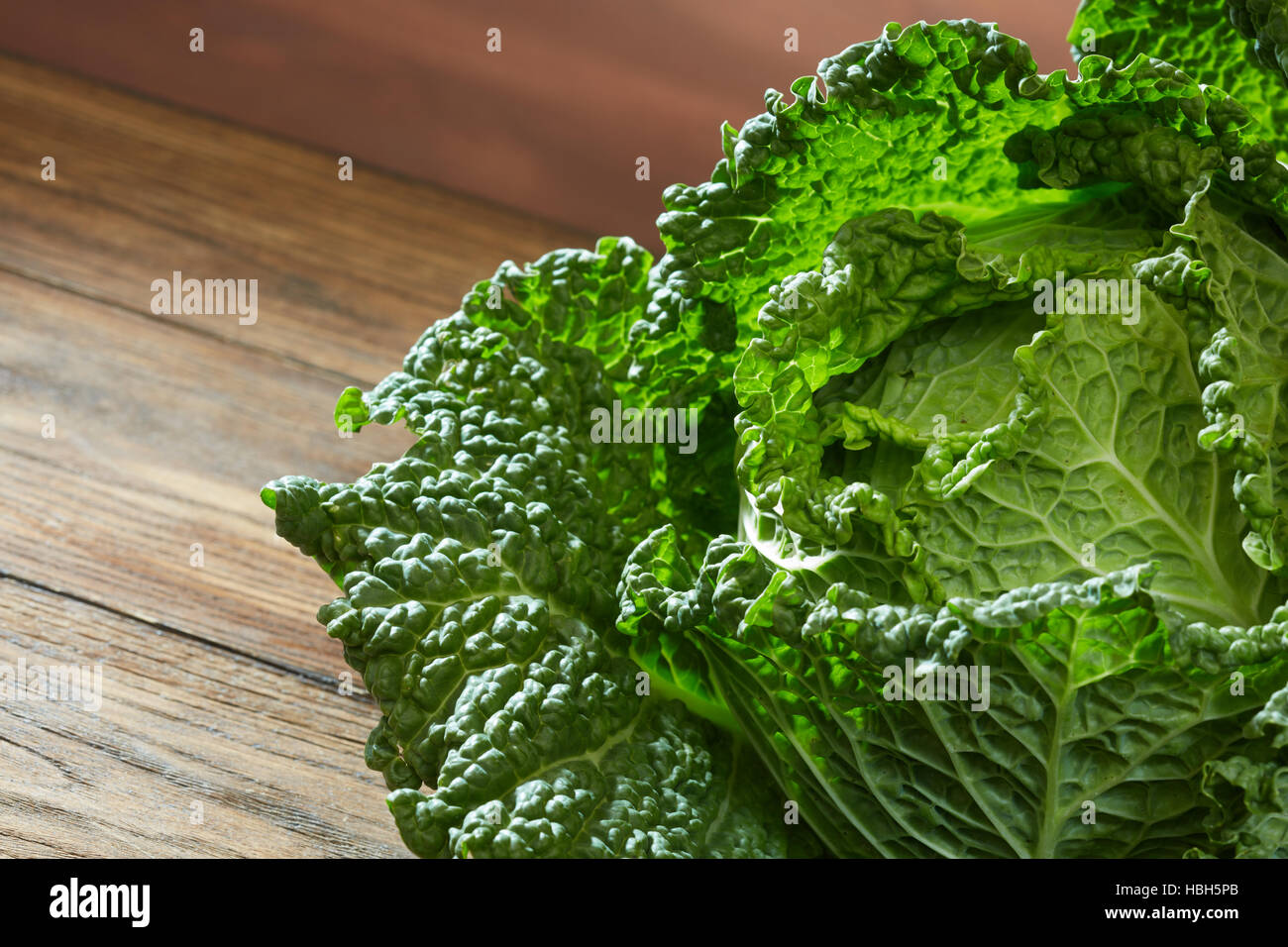 Savoy Cabbage Supernahrung hautnah. Ansicht von oben Stockfoto