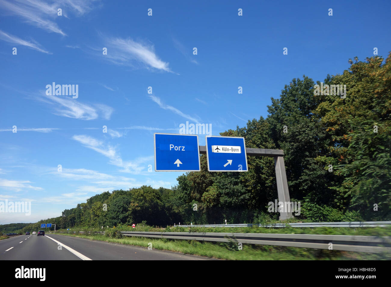 Autobahn Zeichen Porz und Flughafen Köln-bonn Stockfoto