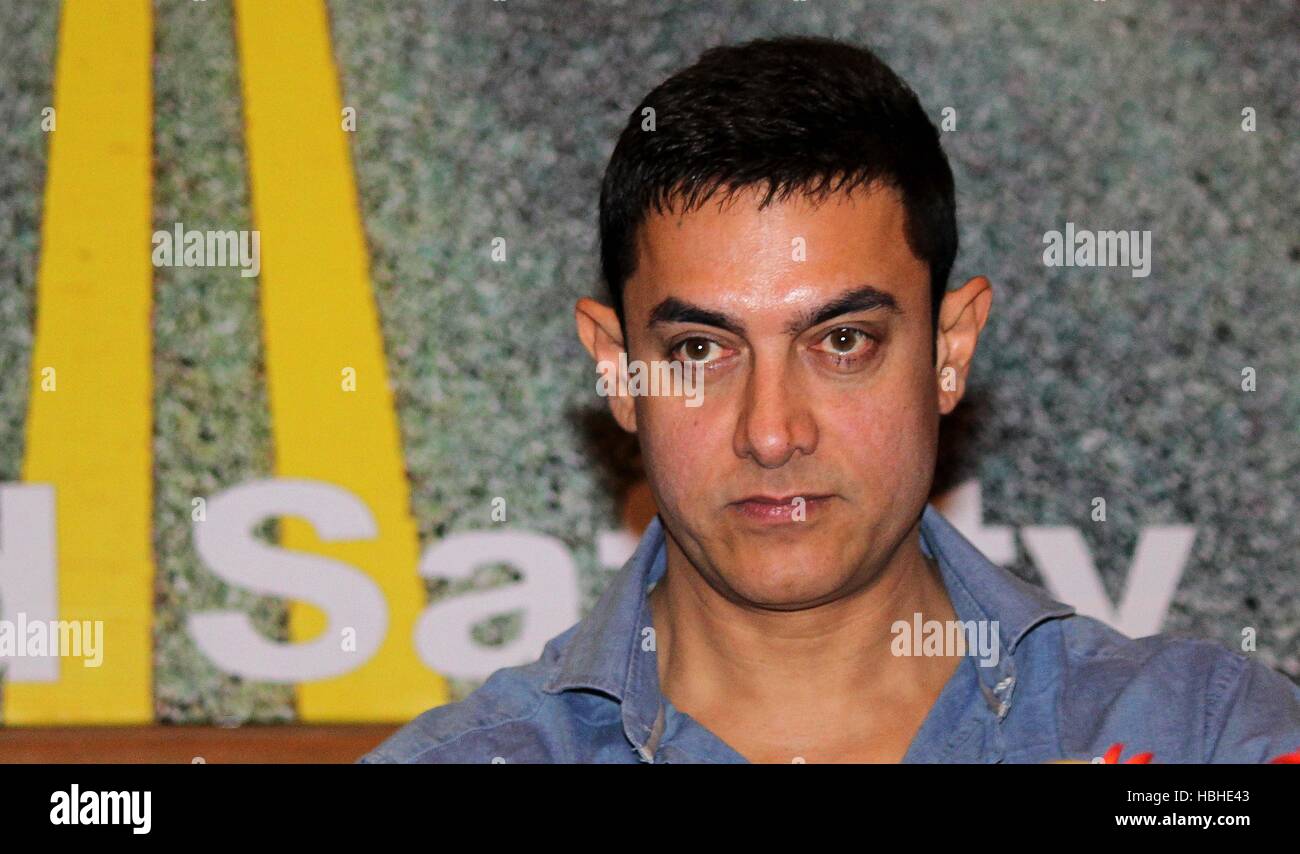 Bollywood-Schauspieler Aamir Khan während einer Veranstaltung am 3. Januar 2014 anlässlich der Woche der Verkehrssicherheit in Mumbai, Indien. Stockfoto