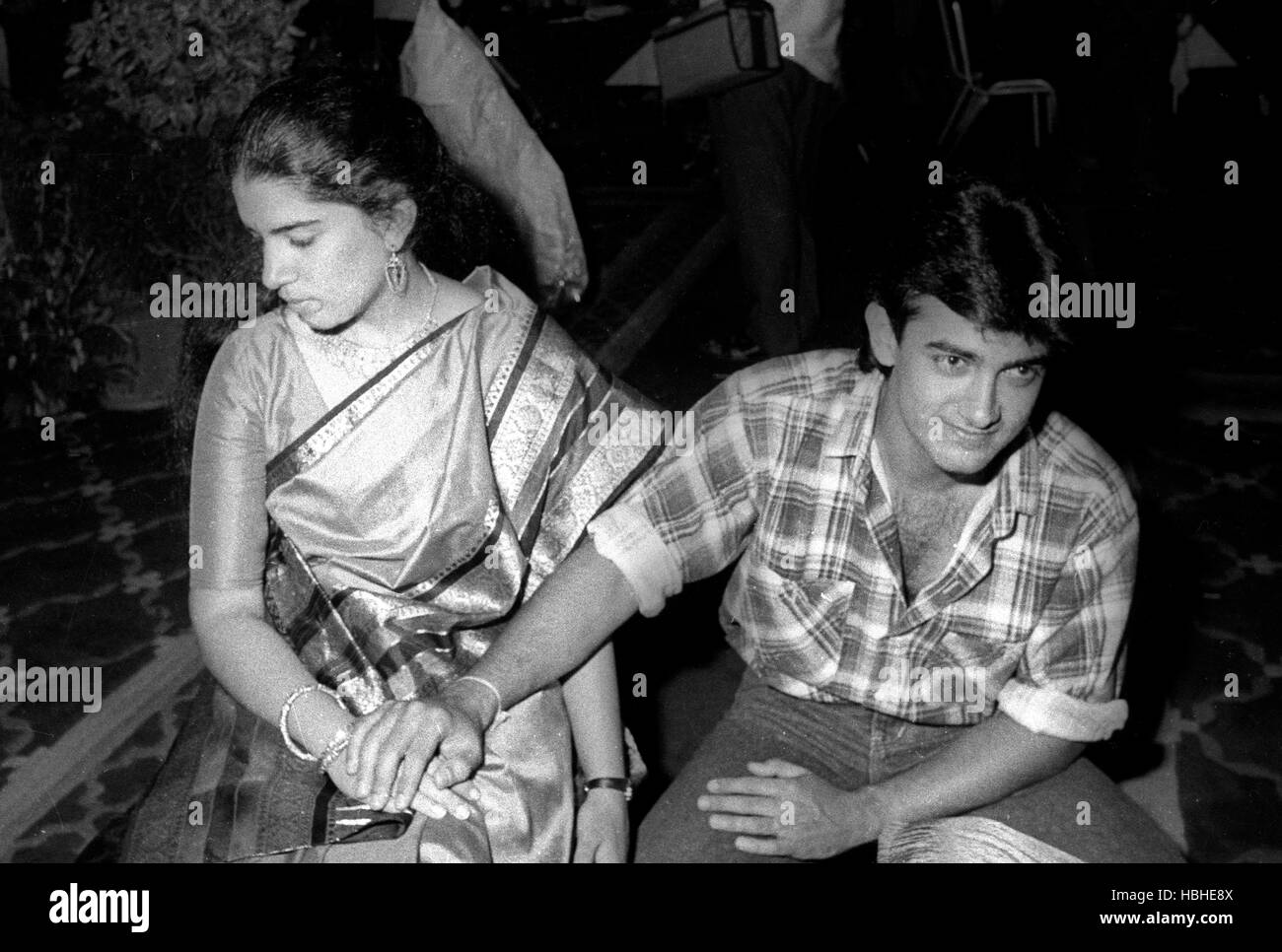 Bollywood Schauspieler Aamir Khan Mit Seiner Frau Reena Dutta Wie Auf Diesem Foto Von 1989 In Mumbai Indien Stockfotografie Alamy