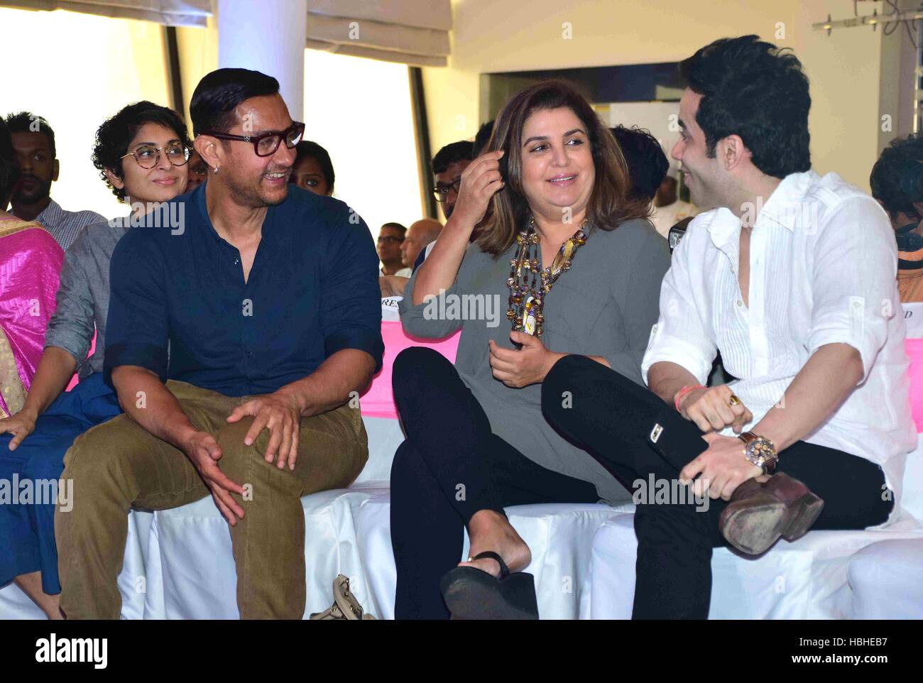 Bollywood Kiran Rao Aamir Khan Farah Khan Tusshar Kapoor beim Start Jaslok Krankenhaus Neubau Jaslok Fruchtbarkeit Baum Mumbai Stockfoto