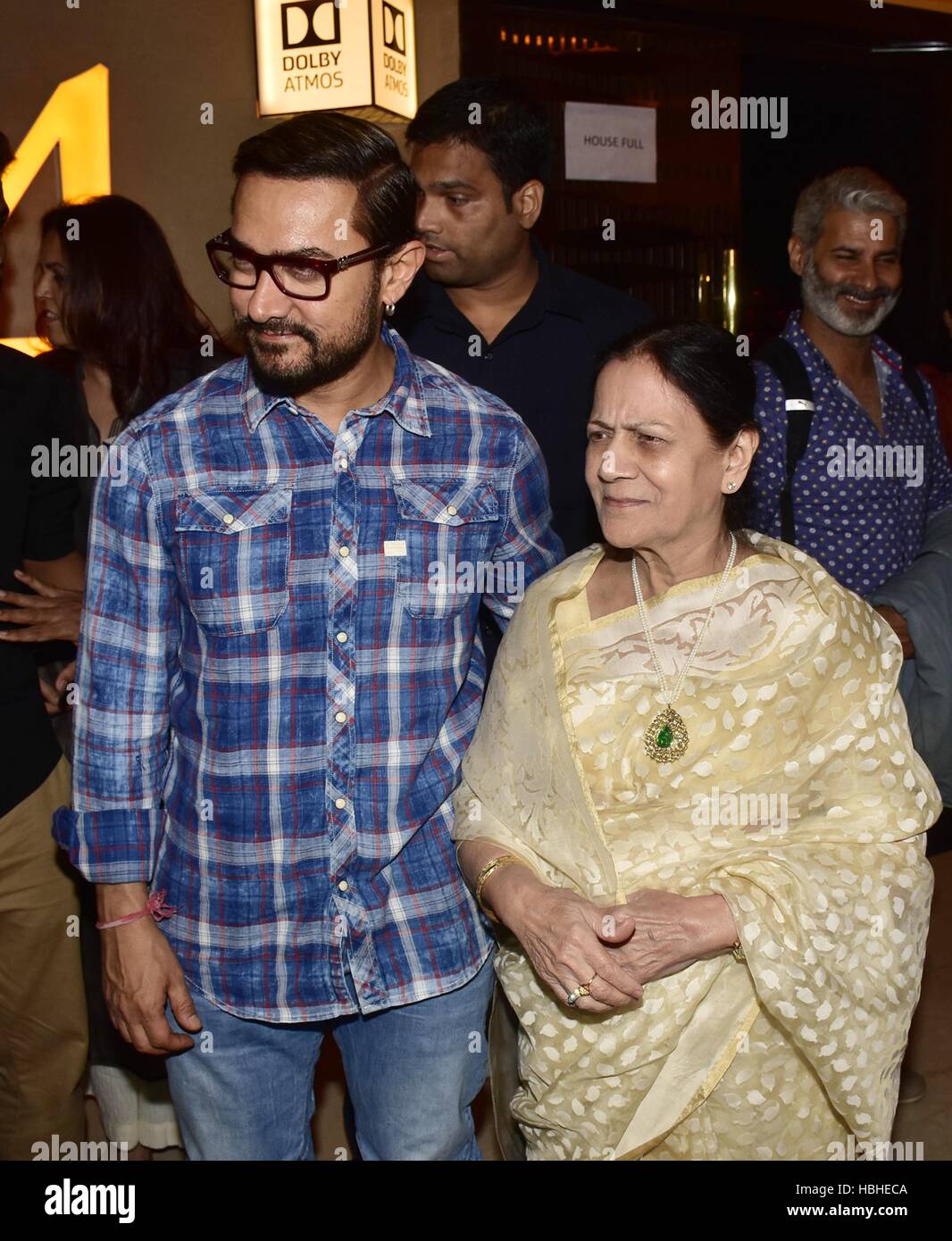 Zeenat khan Fotos und Bildmaterial in hoher Auflösung Alamy