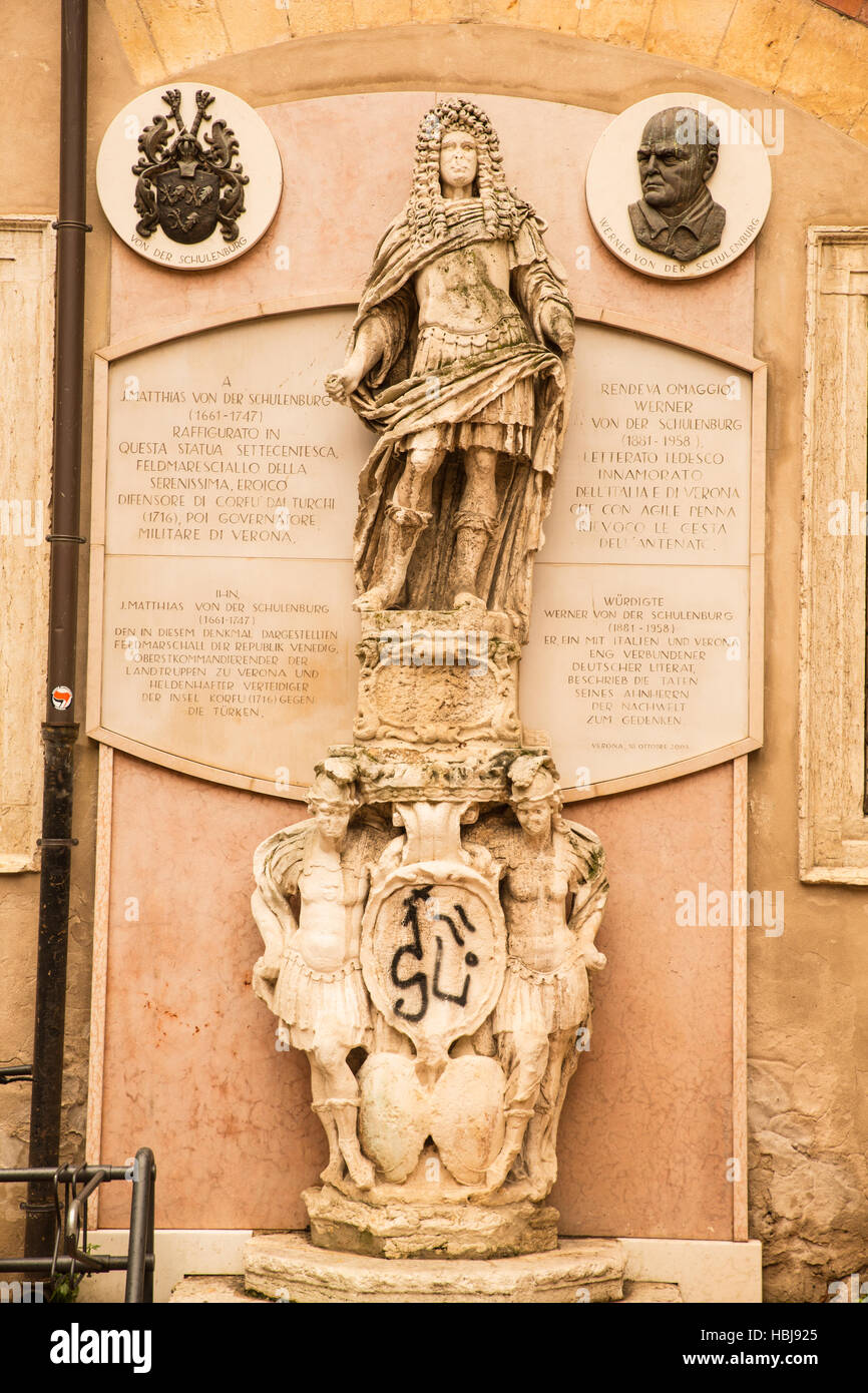 Statue von Matthias von der Schulenburg Stockfotografie Alamy