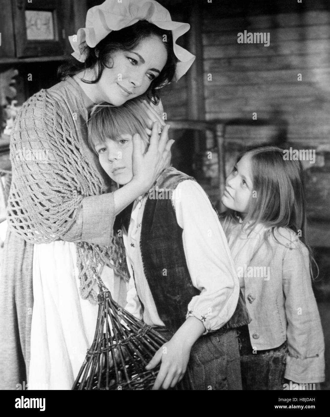 Der blaue vogel 1976 elizabeth taylor Stockfotos und bilder Kaufen Alamy