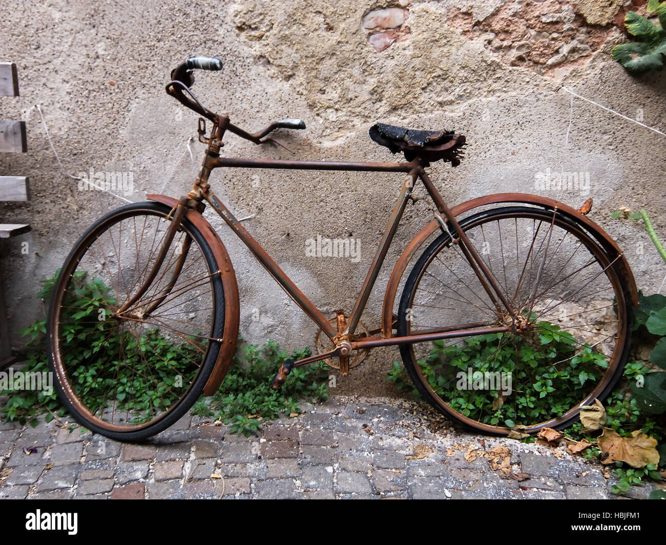 Alte rostige Oldtimer Fahrrad Stockfotografie - Alamy