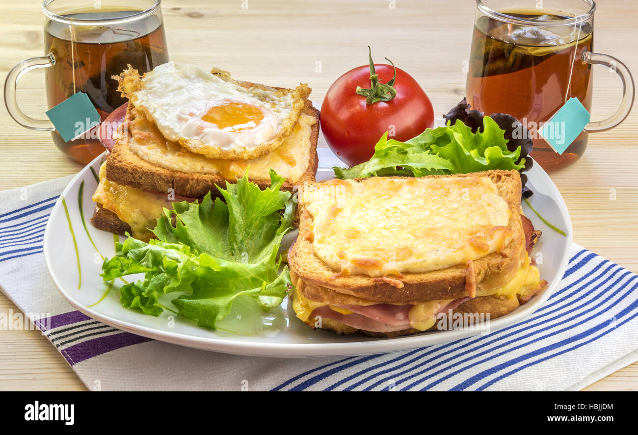 Französisches Frühstück für zwei Personen Stockfoto