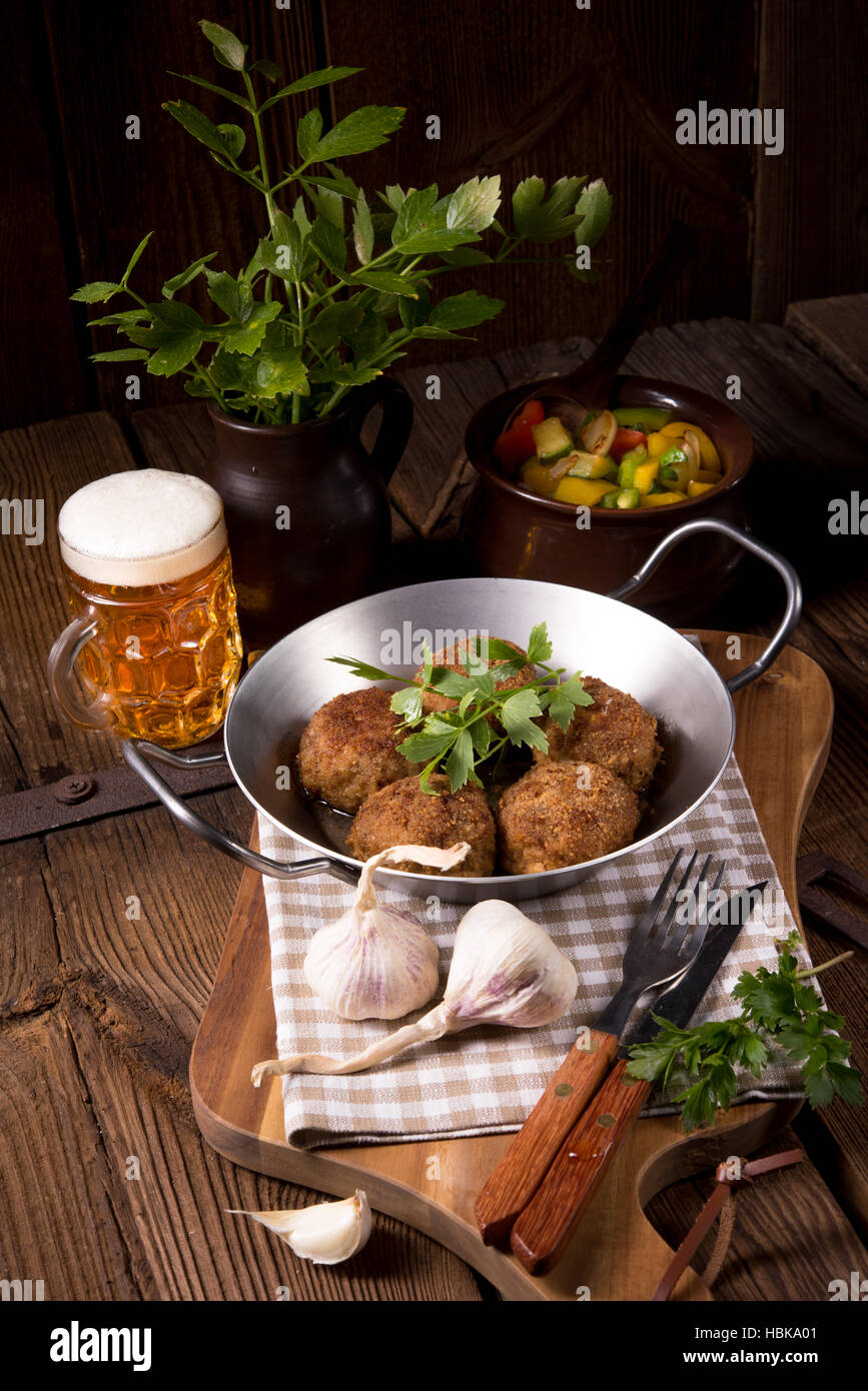 Frikadeller - Gebratene Knödel Stockfoto