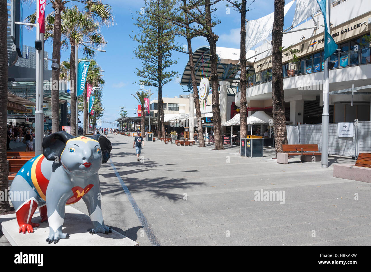 Fußgängerzone Cavill (Mall) Avenue, Surfers Paradise City of Gold Coast, Queensland, Australien Stockfoto