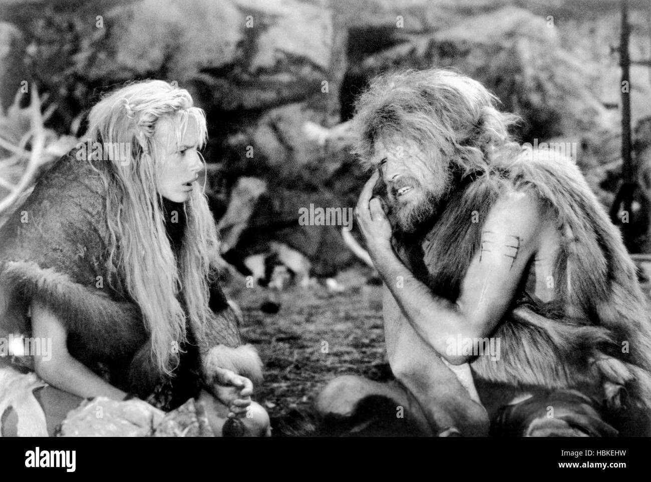 CLAN OF THE CAVE BEAR, von links, Daryl Hannah, Thomas Waites, 1986