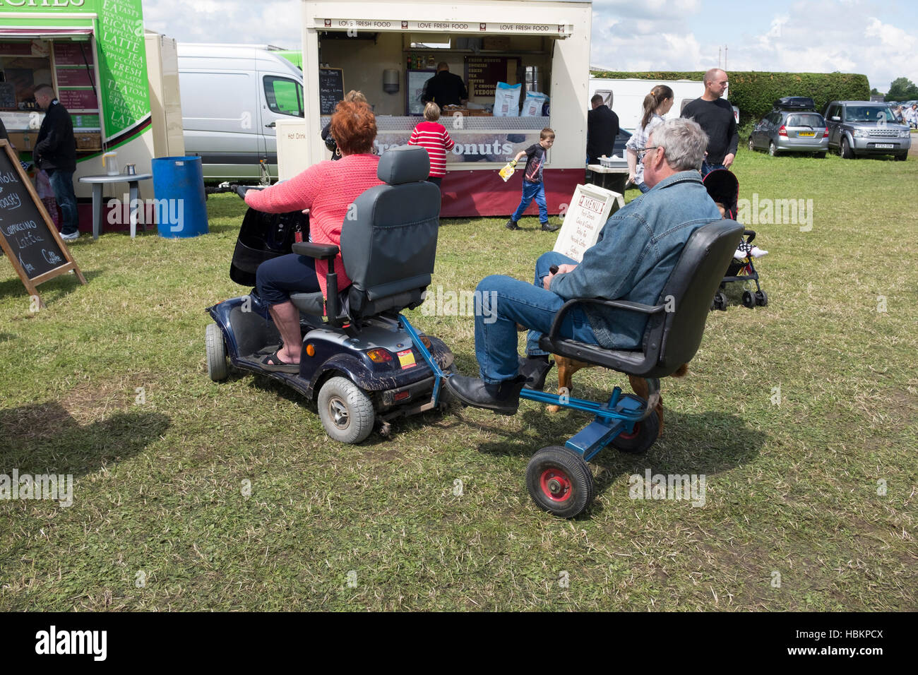 Mobility Scooter mit Anhängersitz Stockfoto