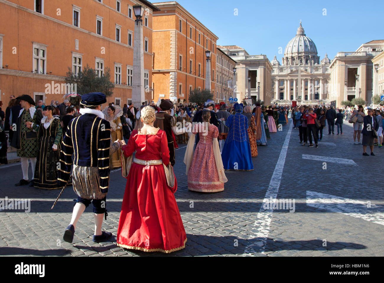 St Peters, Rom, historischen Renaissance Prozession zu Fuß bis zur Basilika Stockfoto