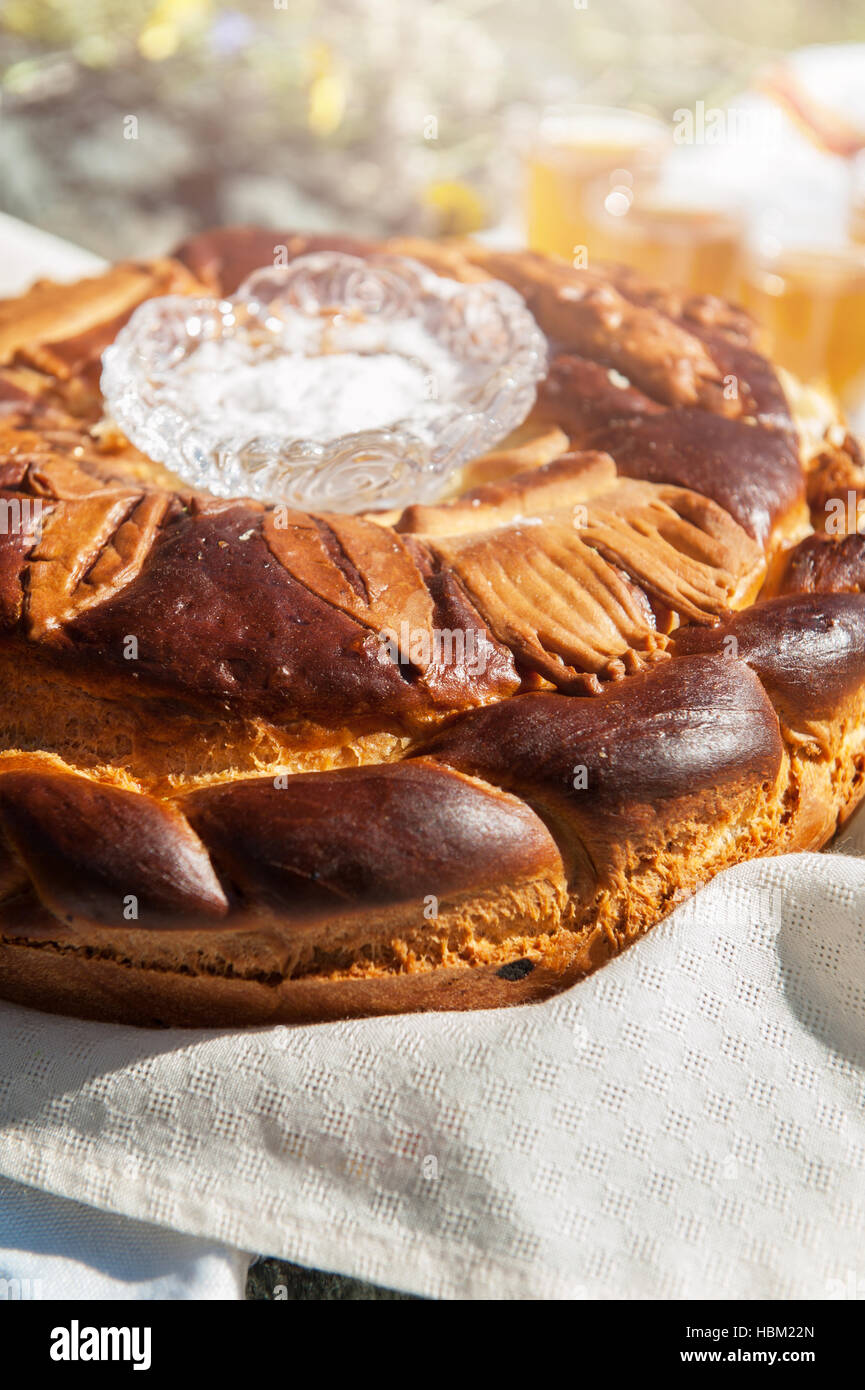 Russisches Brot mit Salz Stockfoto