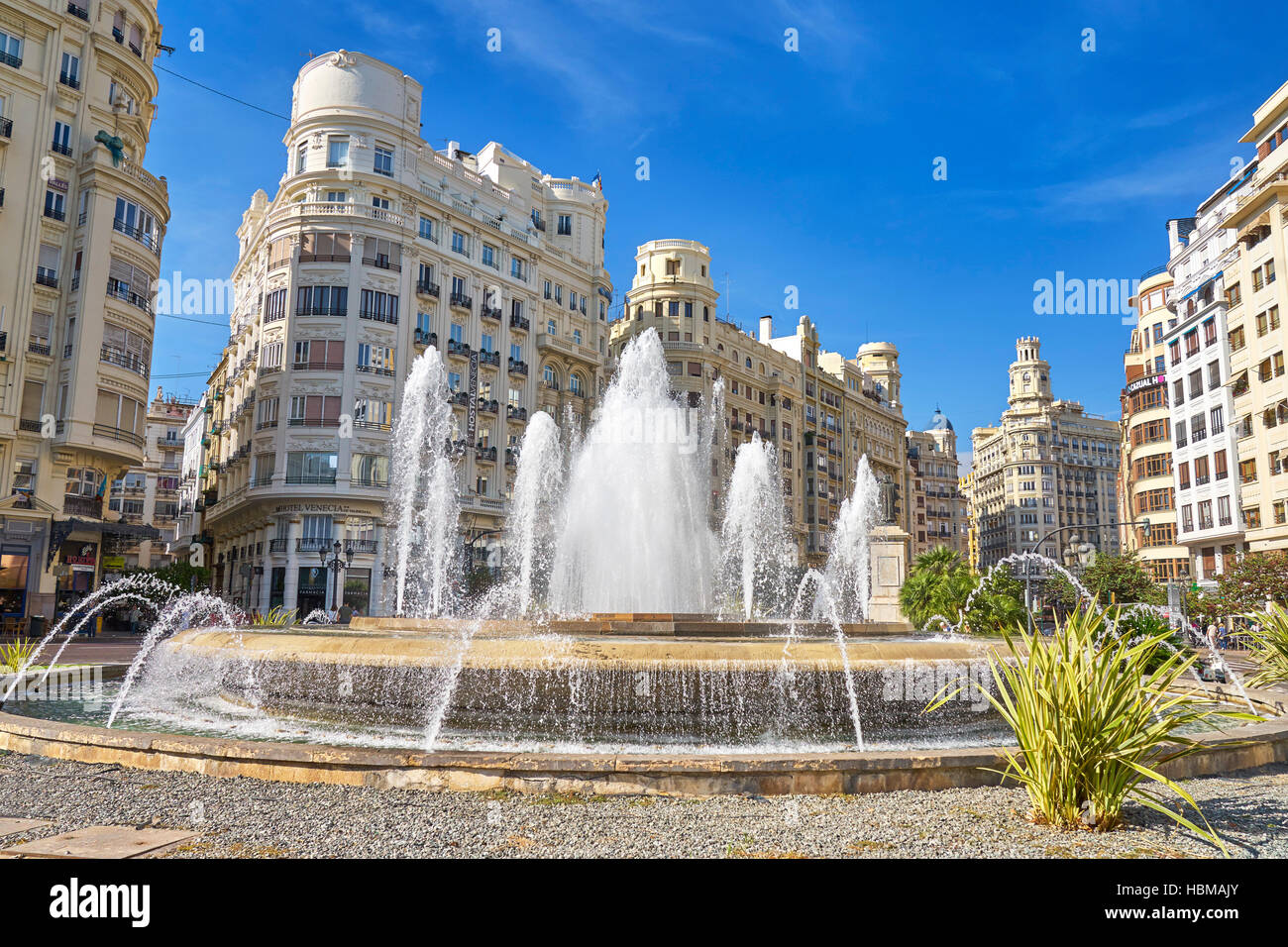 Brunnen am Plaza del Ayuntamiento, Valencia, Spanien Stockfoto