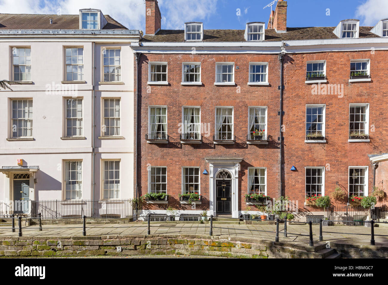 Georgianische Architektur im College Yard von Worcester Cathedral, Worcester, Worcstershire, England, UK Stockfoto