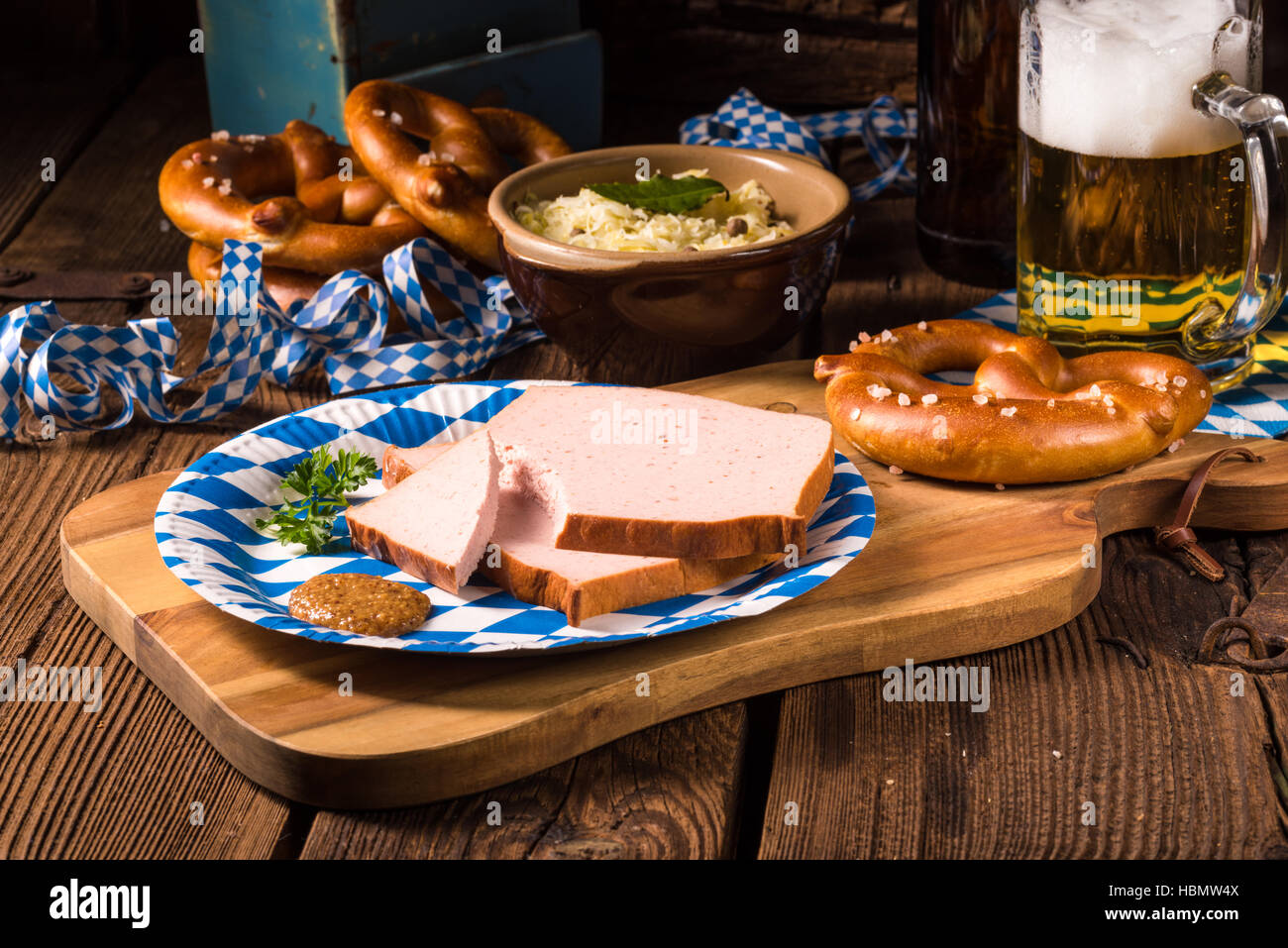 Bayerischen Hackbraten mit süß senf Stockfoto