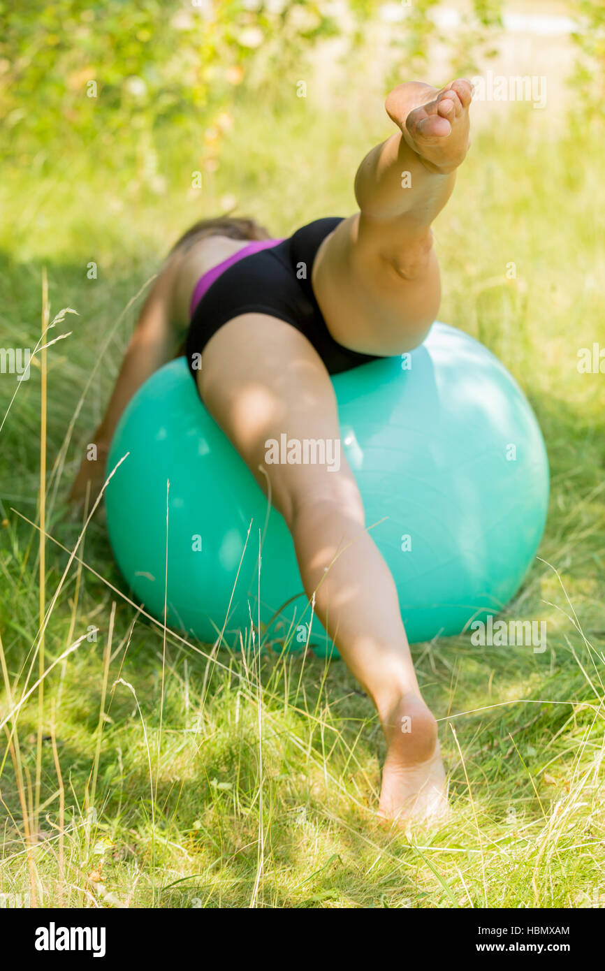 Die Bein-hoch-Yoga-pose Stockfoto