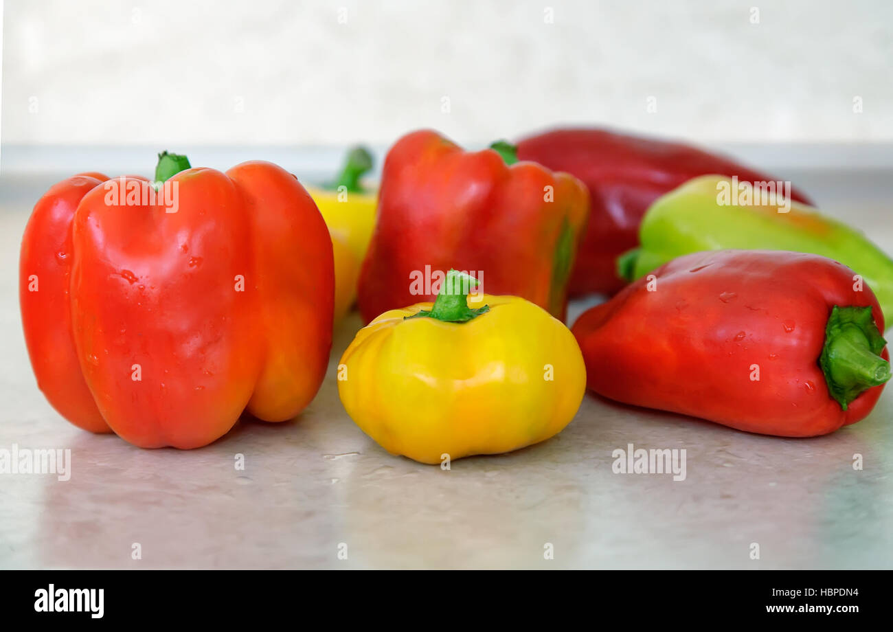 Rot, gelb und grün Pfeffer Paprika. Stockfoto