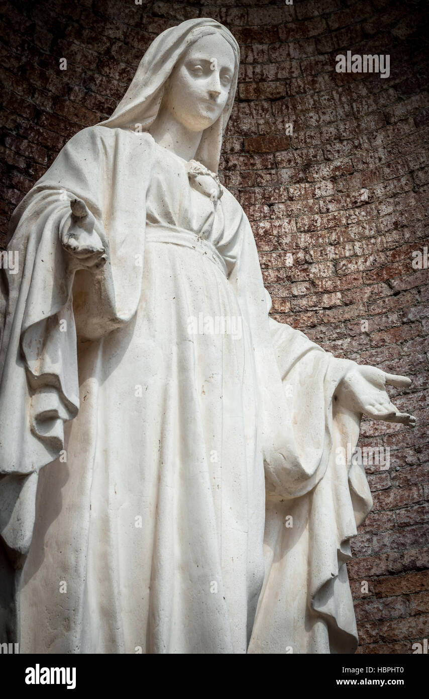 Statue der Muttergottes Stockfoto