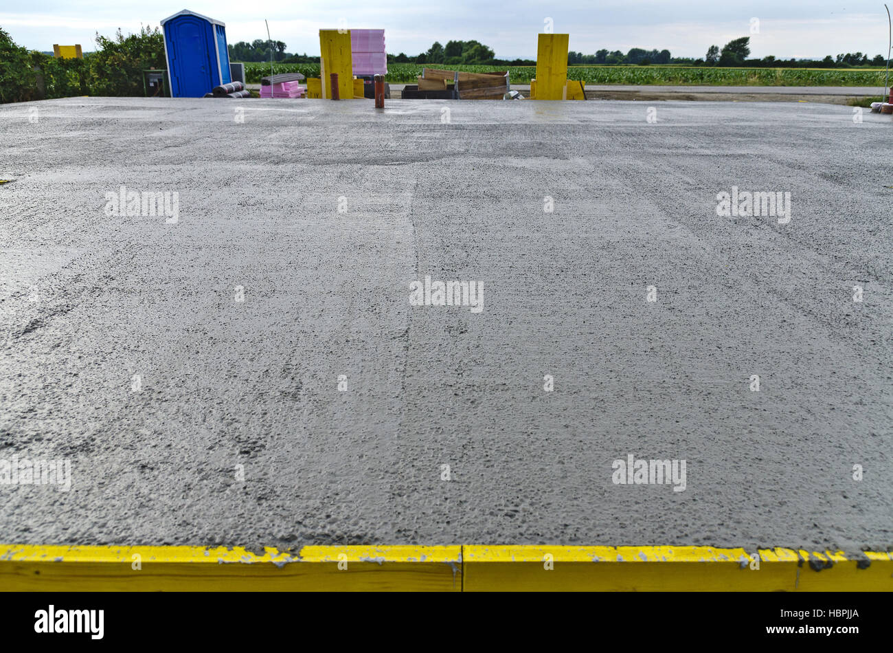 frisch betonierte Bodenplatte Stockfoto