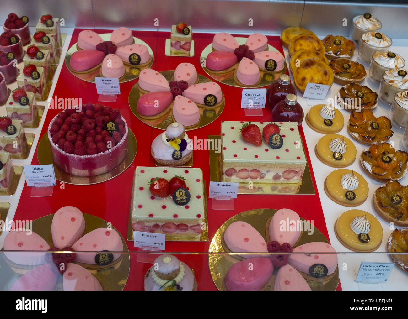 Konditorei-Anzeige in Boulangerie im Bois De Bologne, Paris, Frankreich Stockfoto