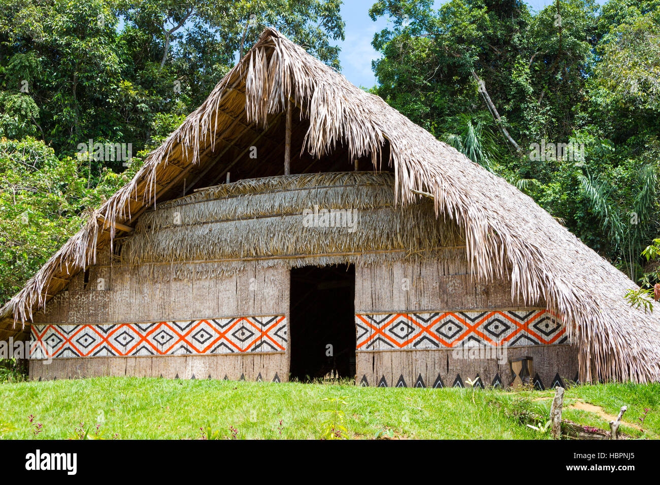 Traditionelles Haus mit einzigartigen Mustern in Manaus, Brasilien Stockfoto