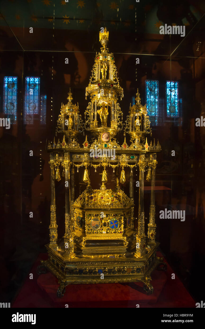 Schrein für die Heilig-Blut, 1573, Treasury, Basilika des kostbaren Blutes, Brügge, West Flandern, Belgien, Europa Stockfoto