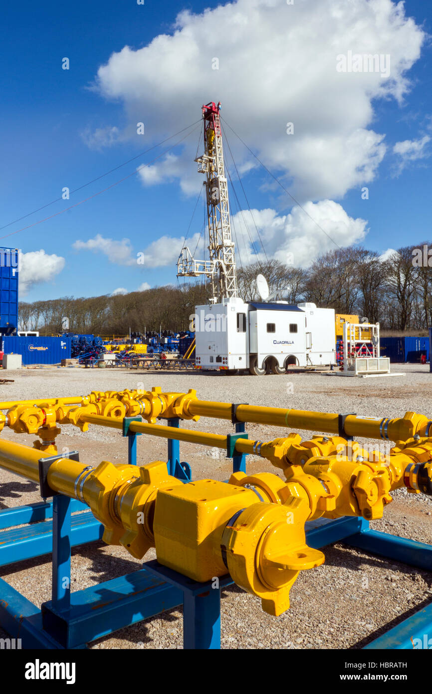 Weir Pumps bei Cuadrilla Resources Bohrgeräte an Shale Gas Drill Site, Blackpool, Lancashire, UK Stockfoto