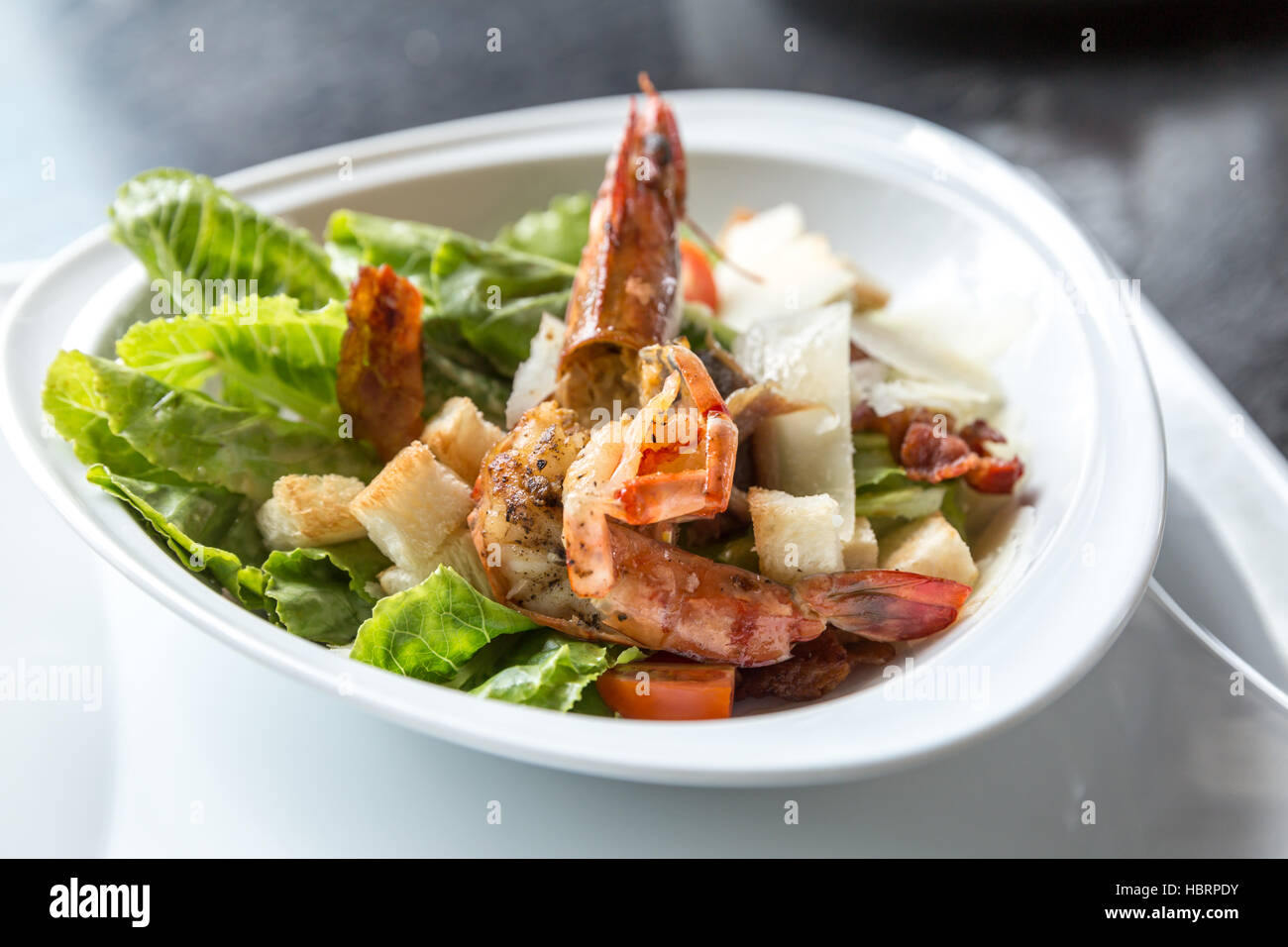 Gegrillte Tiger Garnele Salat Stockfoto