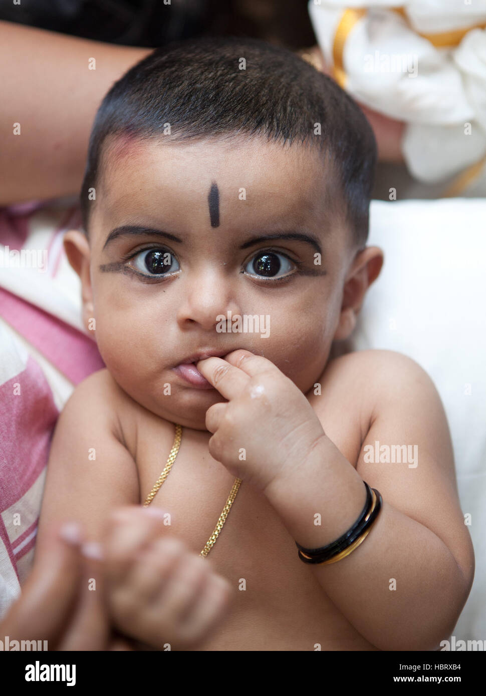 Porträt eines Mädchens mollig Baby in Kerala, Indien Stockfoto