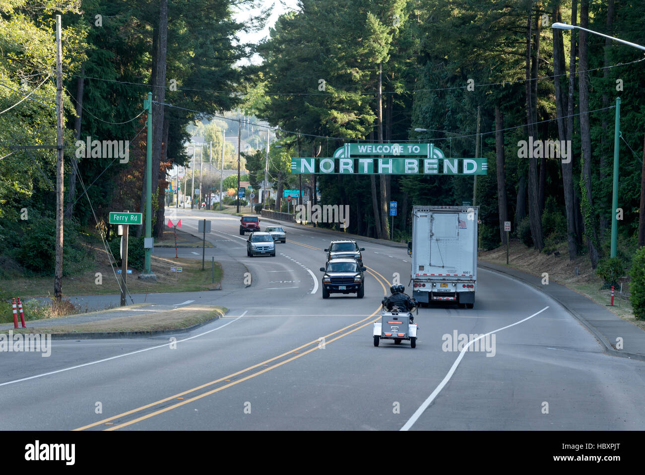 Willkommen Sie bei North Bend Zeichen auf dem Highway 101 North Bend, Oregon. Stockfoto