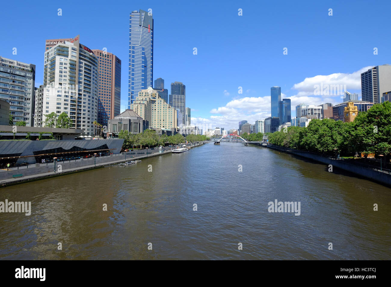 Stadtzentrum von Melbourne in Victoria, Australien, sitzt auf dem Yarra River Stockfoto
